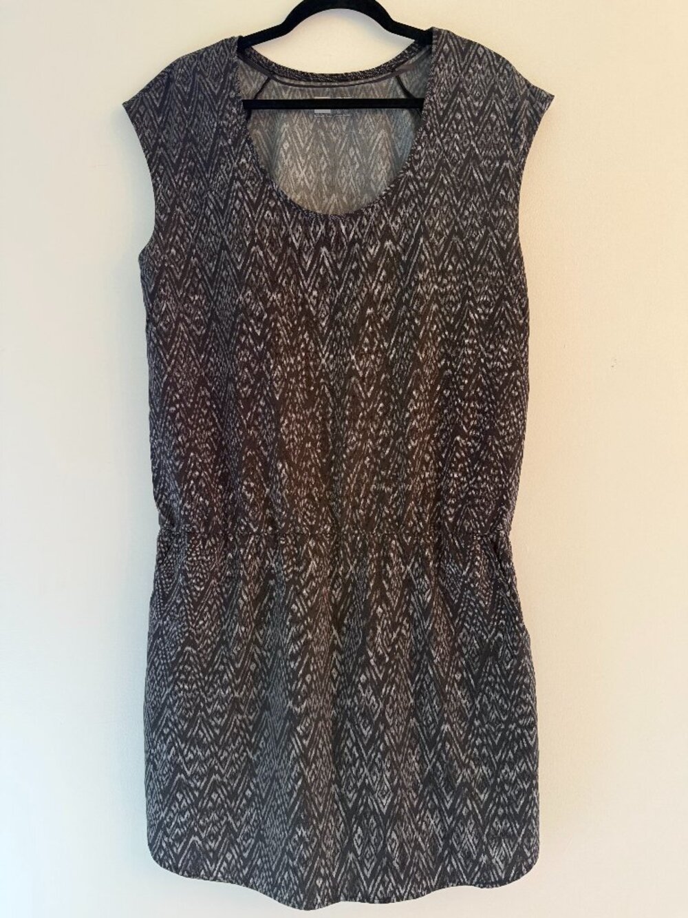 MEC Drop-waisted  Cap Sleeve Chevron Patterned Dress Size M